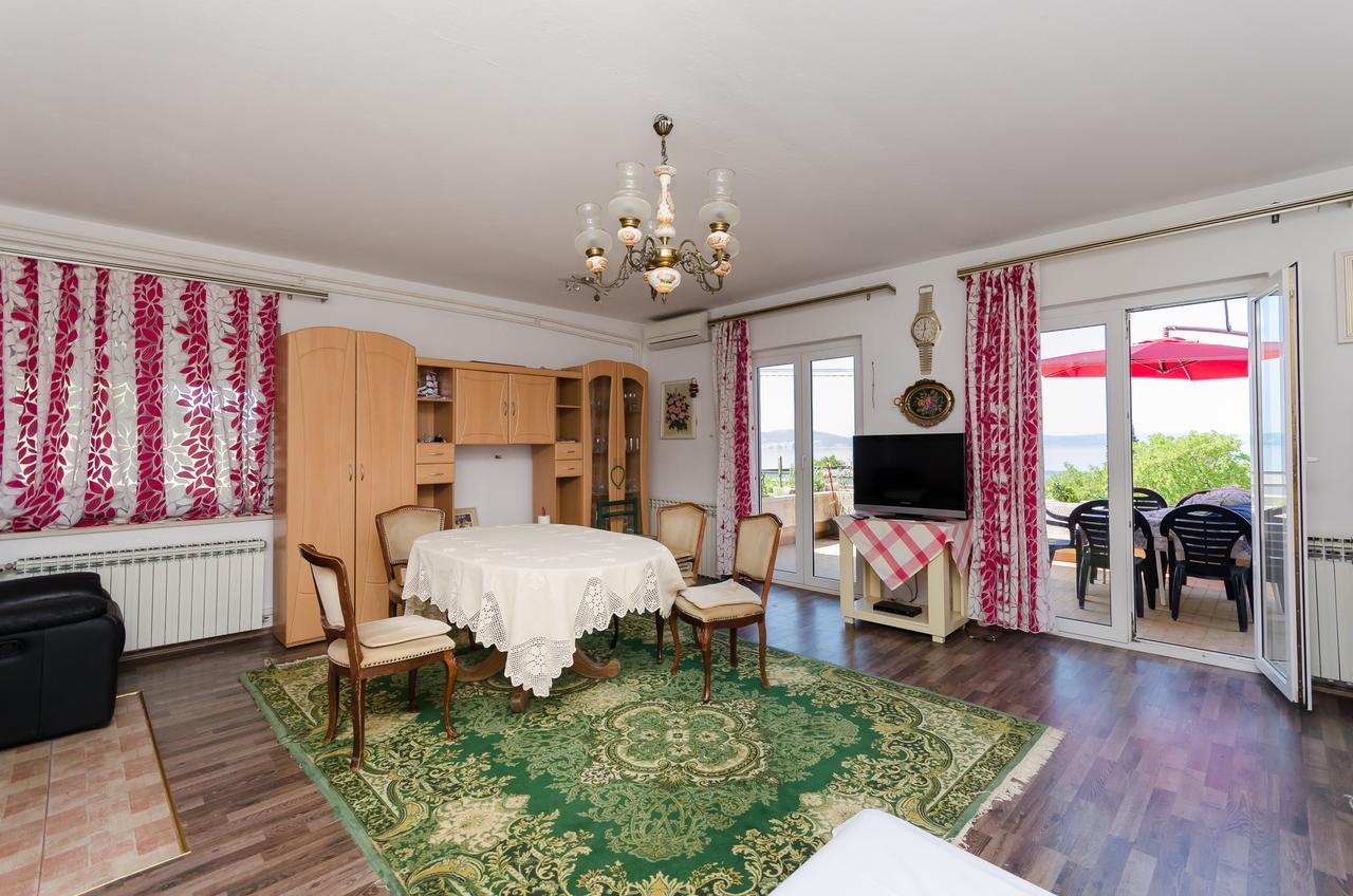Apartments And Room Luka Klenovica Buitenkant foto