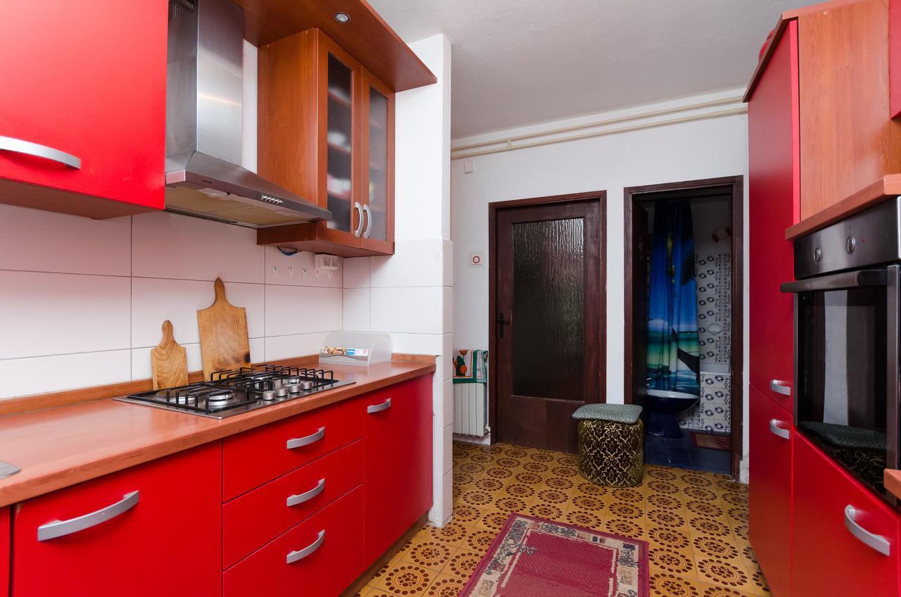 Apartments And Room Luka Klenovica Buitenkant foto
